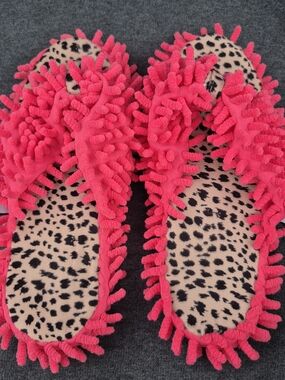 Women's Hot Pink Chenille Slide Slippers with Leopard Insole